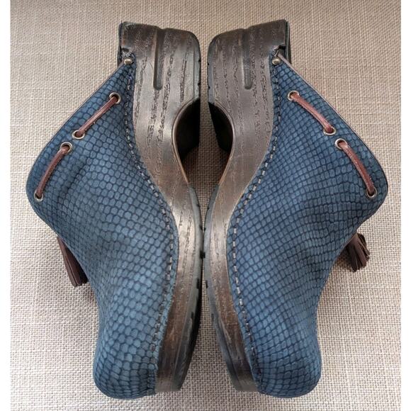 Dansko Shannon Clogs Mules Size 38 US 7.5-8 Tassels Blue Snake Suede Leather - Picture 4 of 9